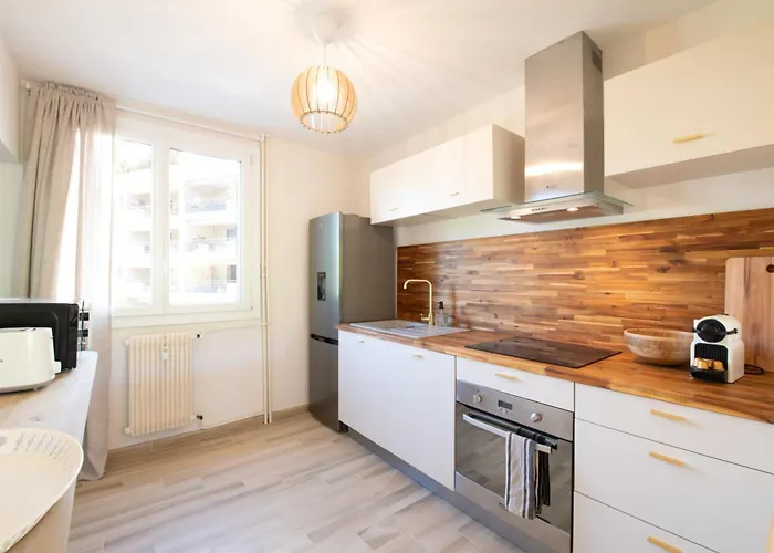 Апартаменти Chez Ambre Et Flo - Queen Size Clim Centre Parking