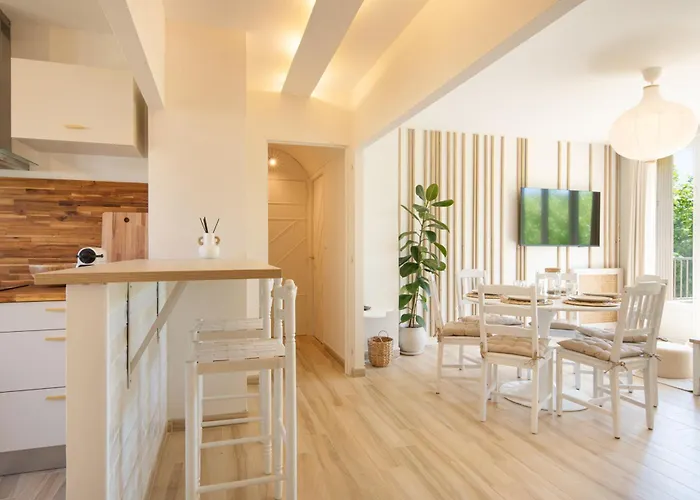 Chez Ambre Et Flo - Queen Size Clim Centre Parking Апартаменти Сен-Рафаель