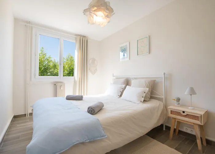 Chez Ambre Et Flo - Queen Size Clim Centre Parking Сен-Рафаель